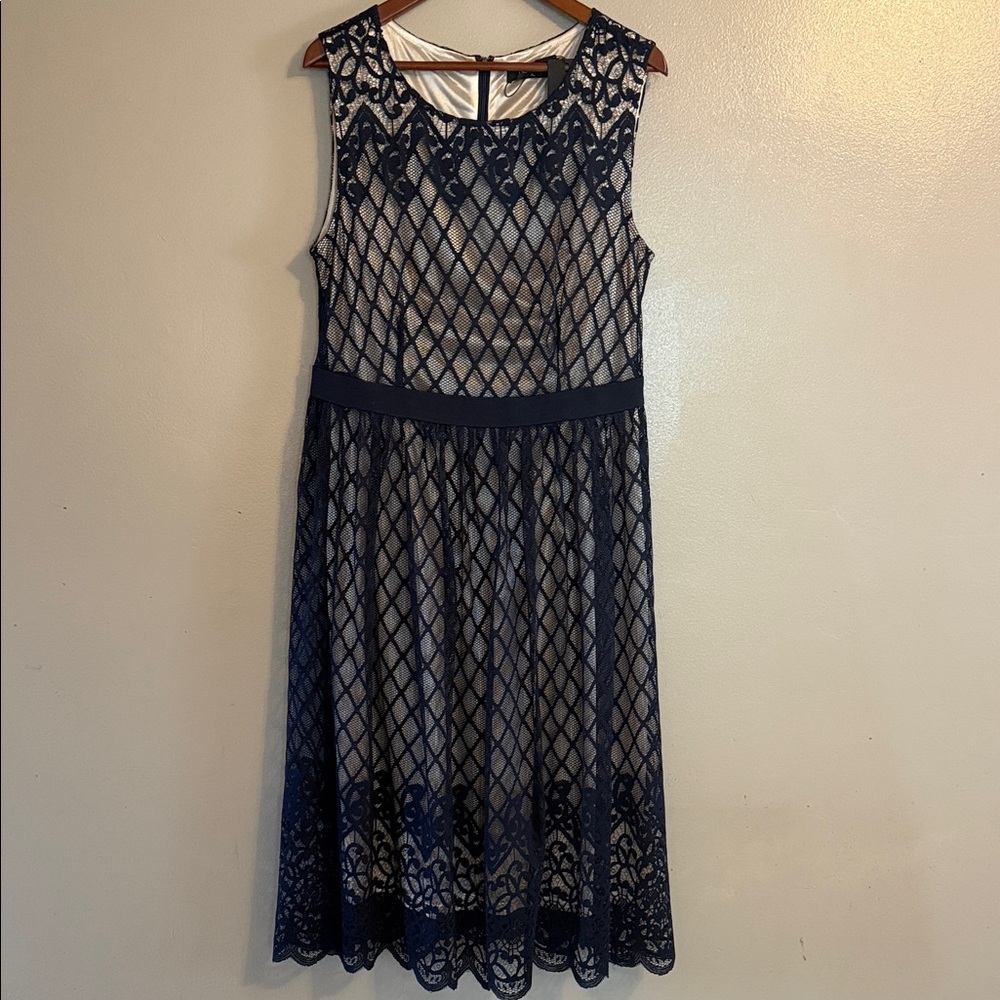 Navy Lace-Overlay Sleeveless Midi Dress with Cream Lining